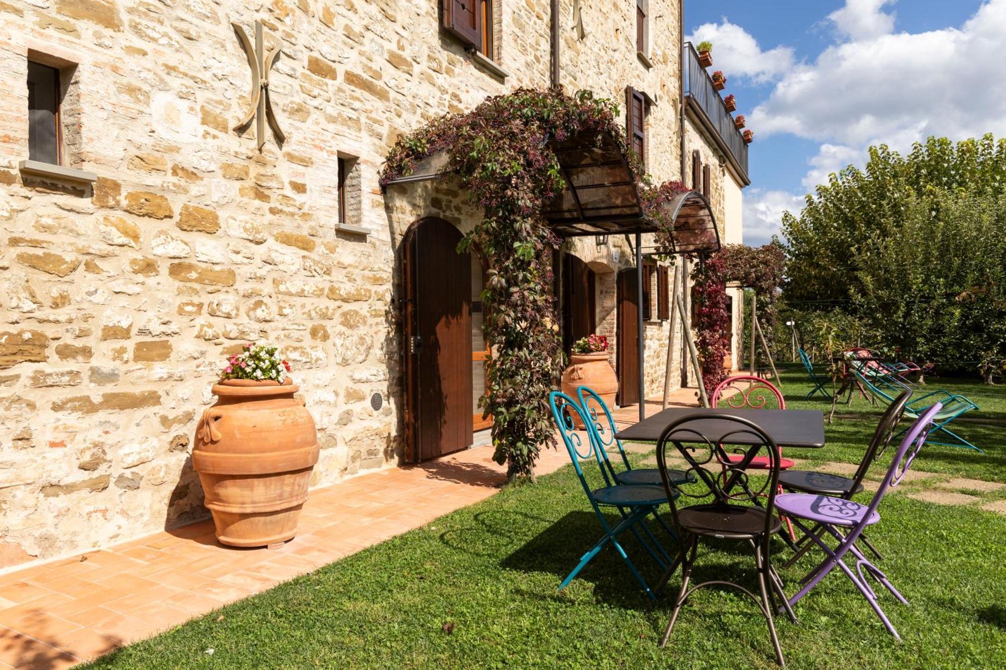 Agriturismo I Gelsi Di Santa Cristina Губбіо Екстер'єр фото
