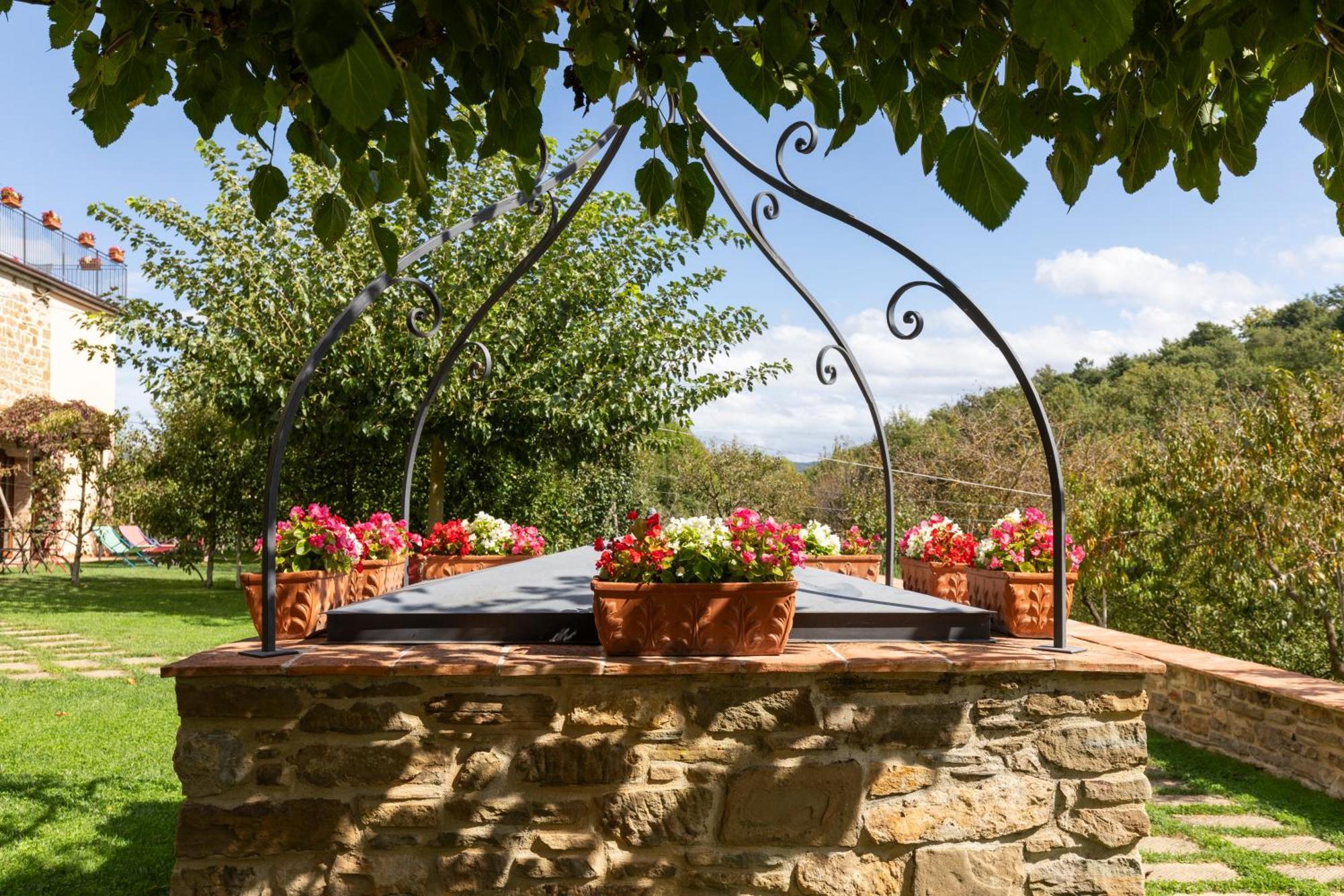 Agriturismo I Gelsi Di Santa Cristina Губбіо Екстер'єр фото